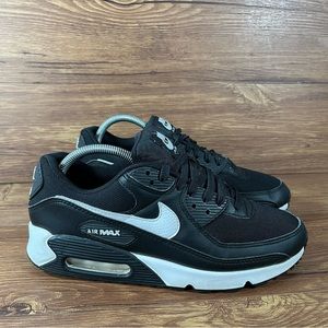 Nike Air Max 90 Black Low Top Sneakers Women’s Size 10 Shoes
